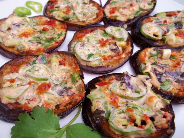 Vinete Cu Ajika Si Maioneza